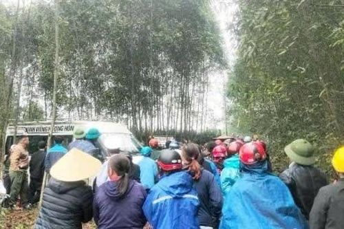 Tai nạn thương tâm, em trai bị xe cán tử vong trong lúc đưa tang anh trai