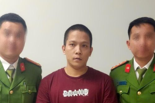 Một đối tượng truy nã quốc tế bị bắt khi vừa đặt chân xuống sân bay quốc tế Nội Bài