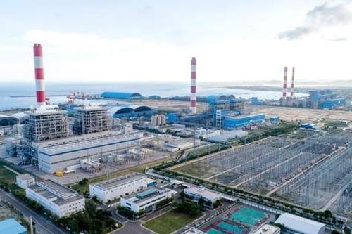 Bình Thuận: Bụi đen từ Điện lực Vĩnh Tân phát tán vào nhà dân