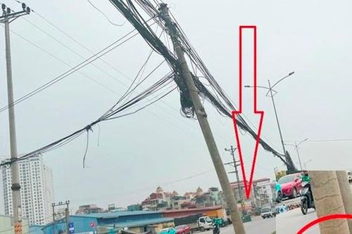Ì ạch tại dự án cải tạo QL1 ở Hà Nội: Cận cảnh những cột điện chờ đổ
