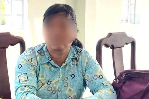 Vờ đồng ý vào nhà nghỉ 'tâm sự', người phụ nữ bán vé số cướp nhẫn vàng của cụ ông U80