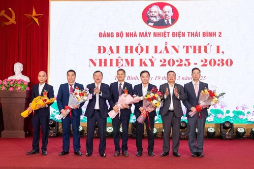 Quyết tâm phấn đấu trở thành nhà máy điện hiệu quả cao