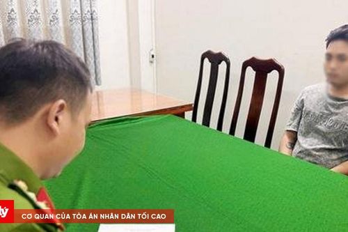 Chém nhân viên soát vé phà trọng thương