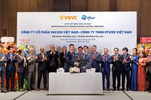 Pfizer và VNVC ký thỏa thuận chia sẻ kinh nghiệm sản xuất vắc xin