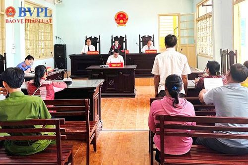 VKSND huyện Hàm Thuận Nam phối hợp tổ chức phiên tòa rút kinh nghiệm