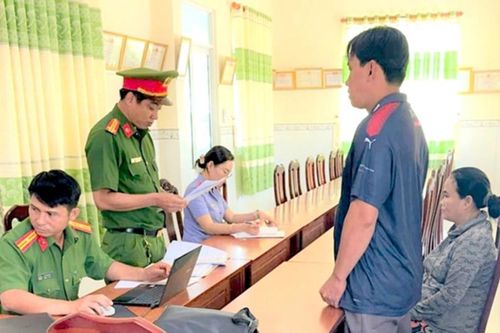 Phê chuẩn khởi tố, cấm đi khỏi nơi cư trú đối với Nguyễn Phong Lai về tội 'Buôn bán hàng giả'