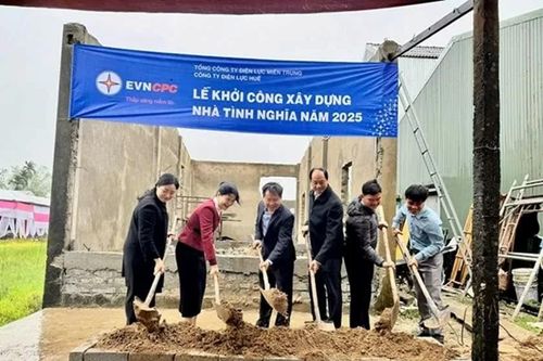 Điện lực Huế: Hỗ trợ xây dựng 5 nhà tình nghĩa