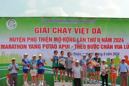Giải việt dã 'Marathon Yang Pơtao Apui-Theo bước chân Vua Lửa' diễn ra vào ngày 29-3
