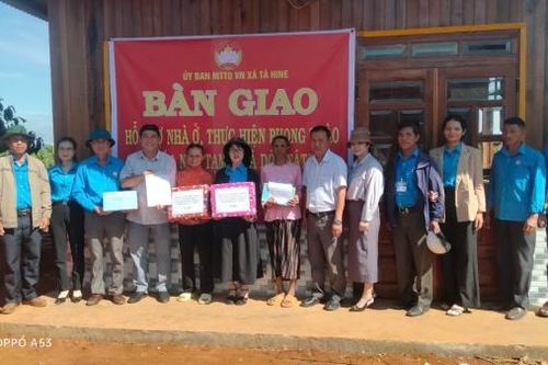 Đức Trọng: Trao nhà đại đoàn kết cho 2 hộ đồng bào dân tộc thiểu số