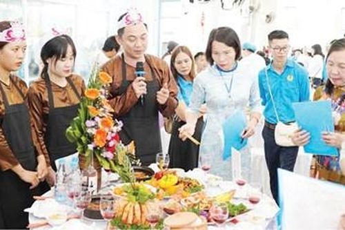 Sát cánh cùng lao động nữ