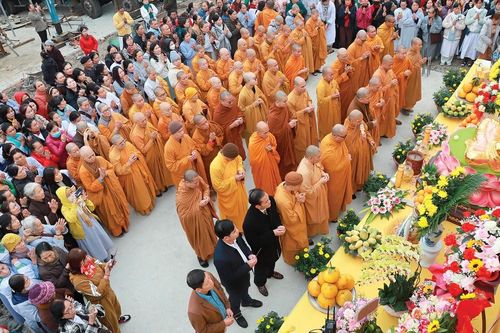 Thanh Hóa: Tịnh xá Linh Sơn rót đồng đúc tôn tượng Đức Phật Thích Ca Mâu Ni