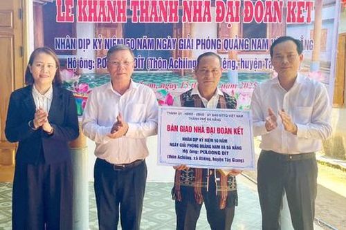 Đà Nẵng: Trao tặng 100 căn nhà Đại đoàn kết