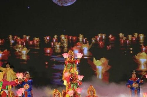 Công bố chính thức poster Năm Du lịch quốc gia – Huế năm 2025