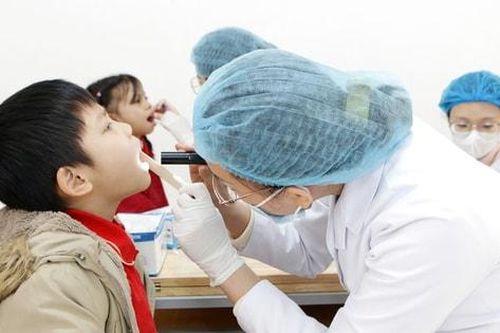 Hoàn Kiếm: Gần 900 học sinh tiểu học được khám răng miệng miễn phí