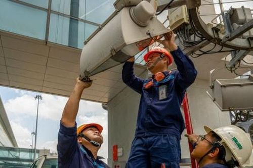 Cảng hàng không quốc tế Nội Bài hưởng ứng chương trình Giờ trái đất