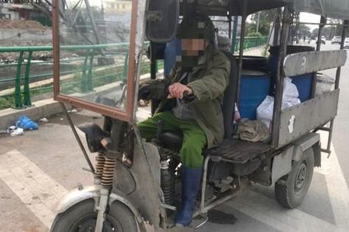 Công an Hà Nội xử lý hàng loạt xe ba gác 'tung hoành' trên đường