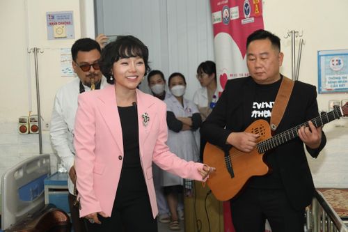 Hành trình yêu thương: Mang âm nhạc tới các bệnh viện ở TP.HCM