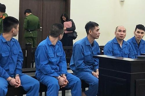 Hàng loạt cửa hàng kim hoàn 'ngã ngửa' vì bị lừa mua lại vàng giả