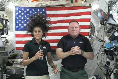 Phi hành gia mắc kẹt của NASA mất bao lâu để trở lại bình thường?