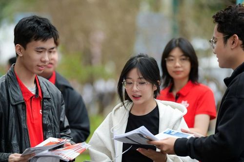 Thí sinh lo lắng bị mất việc vào 'tay' AI