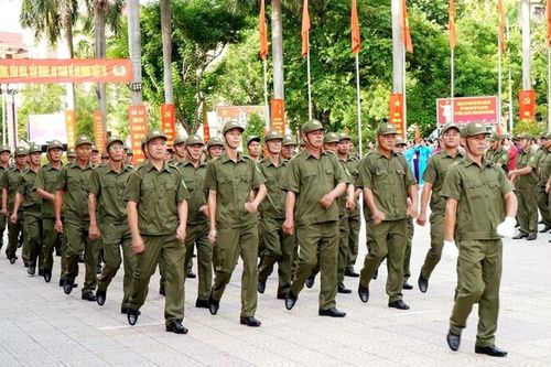 Tiêu chuẩn xét tặng Kỷ niệm chương với thành viên bảo vệ an ninh, trật tự ở cơ sở