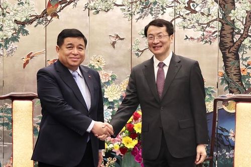 Phó Thủ tướng Nguyễn Chí Dũng thăm, làm việc tại tỉnh Quảng Đông