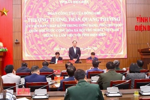Phó Chủ tịch Quốc hội Trần Quang Phương làm việc tại tỉnh Điện Biên