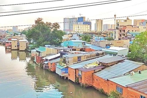 Đồng bộ chính sách trong việc di dời nhà ven kênh, rạch