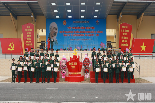 Binh chủng Tăng thiết giáp tôn vinh điển hình tiên tiến trong các tổ chức quần chúng