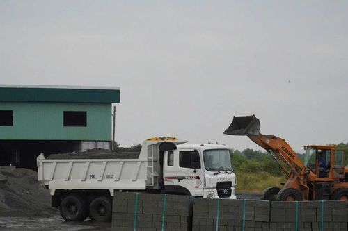 Tro, xỉ… đắp nền đường cao tốc: Triển khai ì ạch!