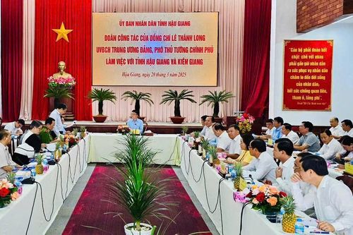 Phó Thủ tướng Lê Thành Long làm việc với lãnh đạo tỉnh Hậu Giang và Kiên Giang