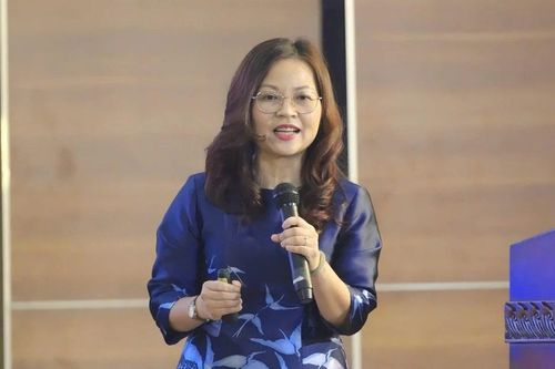 TS Bùi Thị Hồng Hạnh được bổ nhiệm làm Hiệu trưởng Trường Phổ thông Năng khiếu
