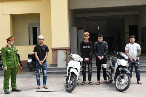 Công an Phú Thọ 'thần tốc' truy bắt 5 thanh thiếu niên thực hiện hai vụ cướp