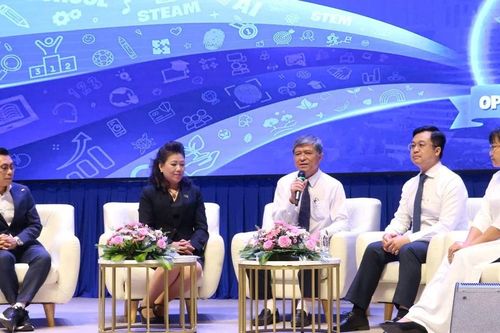 'Nhà trường cần tổ chức hoạt động dạy học hướng tới sự hài lòng của phụ huynh'