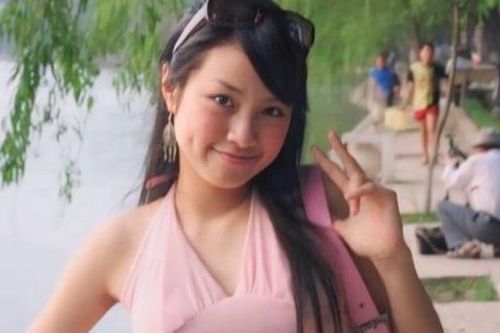 Hotgirl Mi Vân: U40 hạnh phúc với 2 con gái, không màng showbiz
