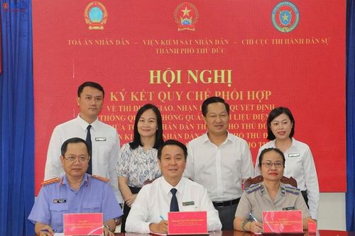 VKSND TP Thủ Đức ký quy chế phối hợp giao, nhận bản án qua hệ thống điện tử