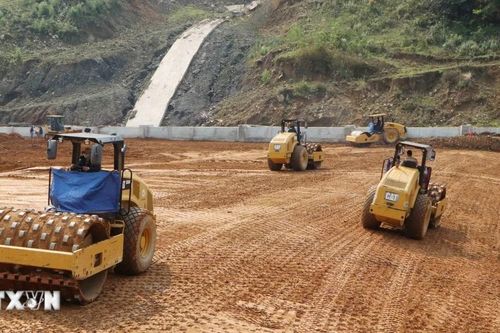 Lai Châu: Không khí hối hả, nhộn nhịp trên công trình hồ chứa nước Giang Ma