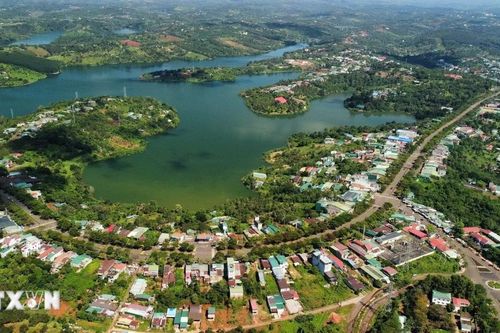 Đề xuất đầu tư 2.300 tỷ đồng cho 2 dự án đường bộ, đường sắt quan trọng