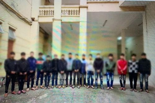 Hà Nội: Tạm giữ nhóm đối tượng mang hung khí gây rối trật tự ở huyện Thạch Thất