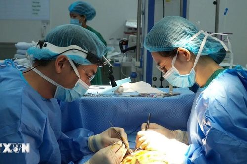 TP Hồ Chí Minh: Phẫu thuật vi phẫu tái tạo lưỡi cho bệnh nhân ung thư
