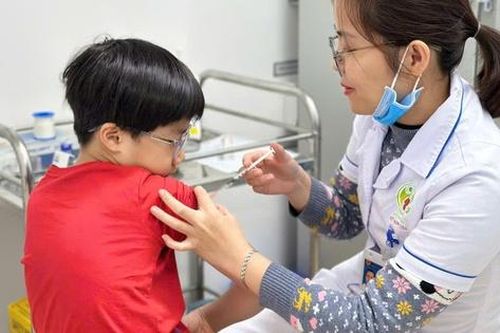 Đề xuất bổ sung 2 vắc-xin mới vào Tiêm chủng mở rộng