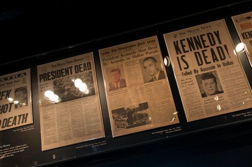 Hồ sơ vụ ám sát Tổng thống Kennedy: 5 điểm gây chú ý trong hàng chục nghìn trang tài liệu mới