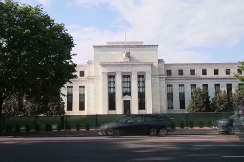 Fed giữ nguyên lãi suất