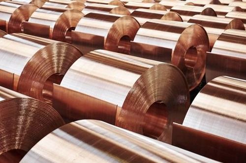 Giá đồng vượt mốc 10.000 USD/tấn giữa những xáo trộn thương mại toàn cầu