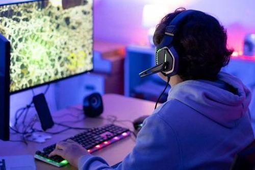 Từ vụ nam sinh lớp 10 nghiện game nghi sát hại bà nội: Những cách cha mẹ có thể làm để bảo vệ tuổi thơ của con