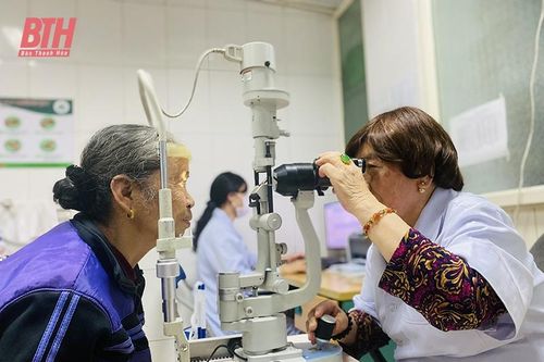 Trao gửi ánh sáng cho đời, cho người...
