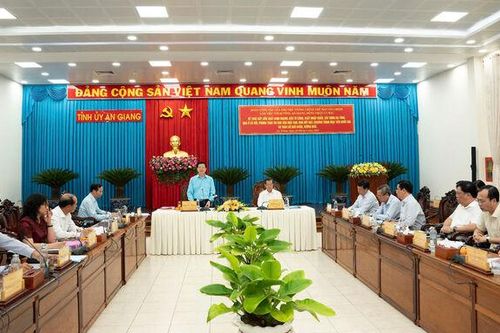 Phó Thủ tướng Chính phủ Mai Văn Chính làm việc với tỉnh An Giang, Đồng Tháp, Cà Mau