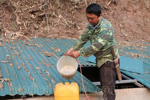Vùng cao chật vật vì thiếu nước sinh hoạt
