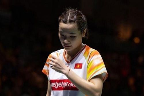Nguyễn Thùy Linh thua tay vợt Trung Quốc kém gần 50 bậc ở vòng 1 giải Thụy Sĩ mở rộng