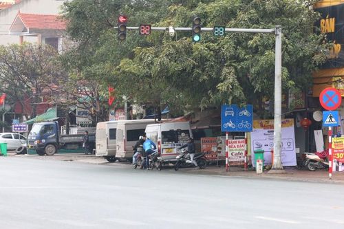 'Xe dù', 'bến cóc' vẫn ngang nhiên hoạt động